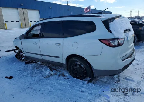 2017 Chevrolet Traverse Ls z USA, uszkodzony, nr VIN 1GNKRFKD2HJ224417